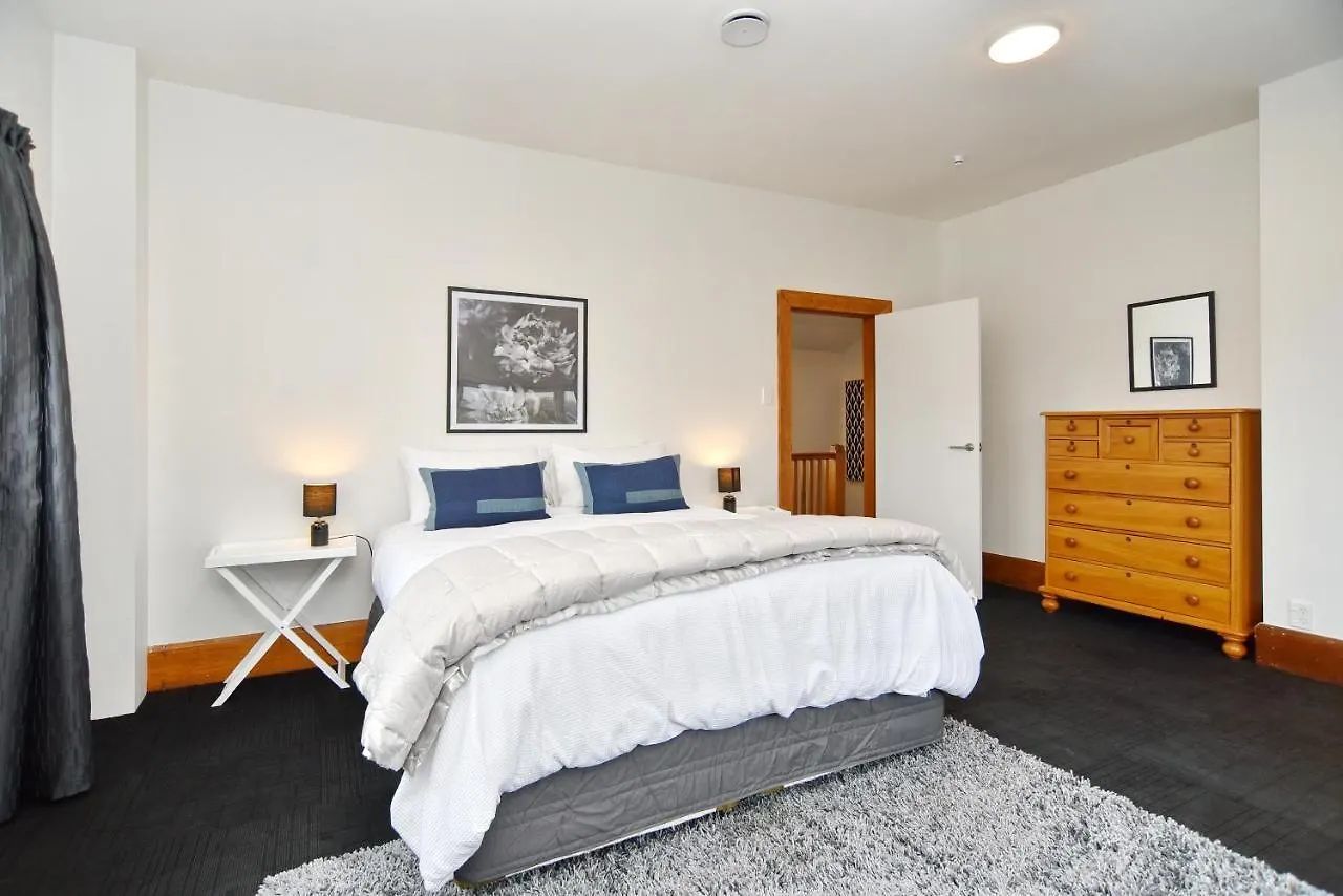 Whitmore- Classic Villa - Christchurch Holiday Homes 0*,