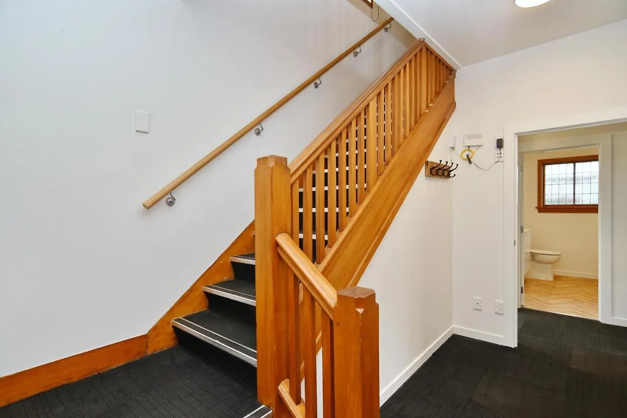 Whitmore- Classic Villa - Christchurch Holiday Homes ニュージーランド