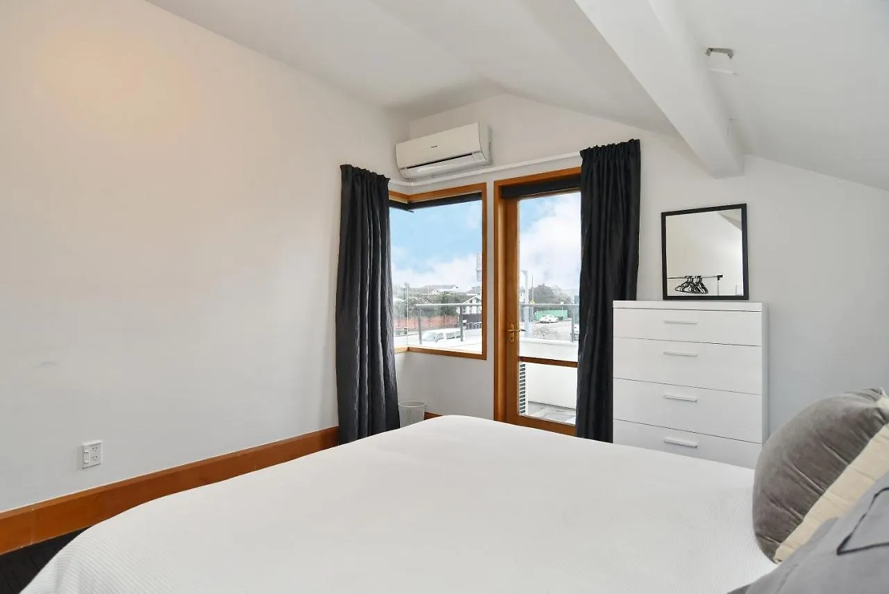 Whitmore- Classic Villa - Christchurch Holiday Homes Nuova Zelanda